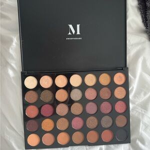 Morphe eye shadow